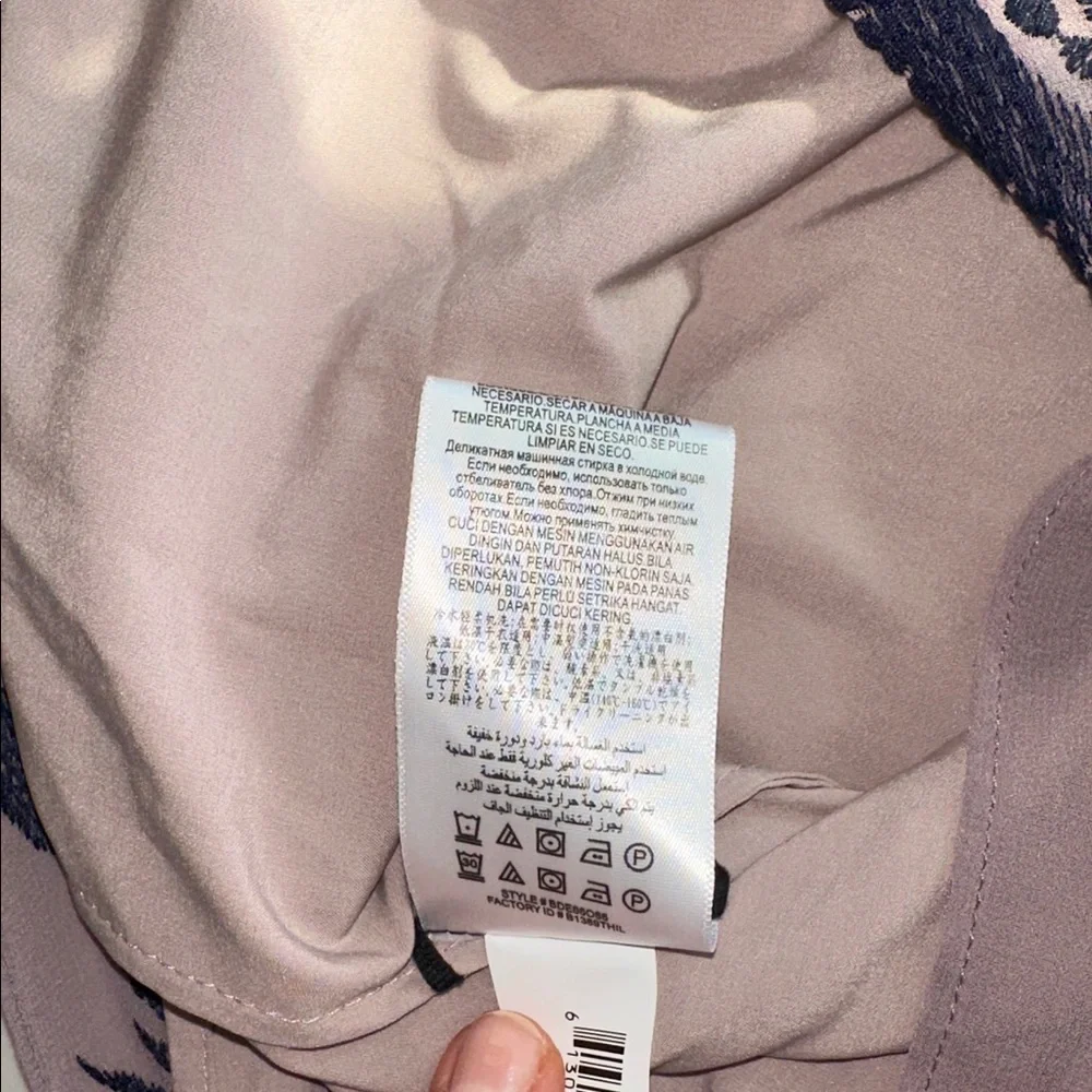 New with tag on BCBGMaxAzria Lilac Mauve Patterned Dress. - Picture 14 of 16